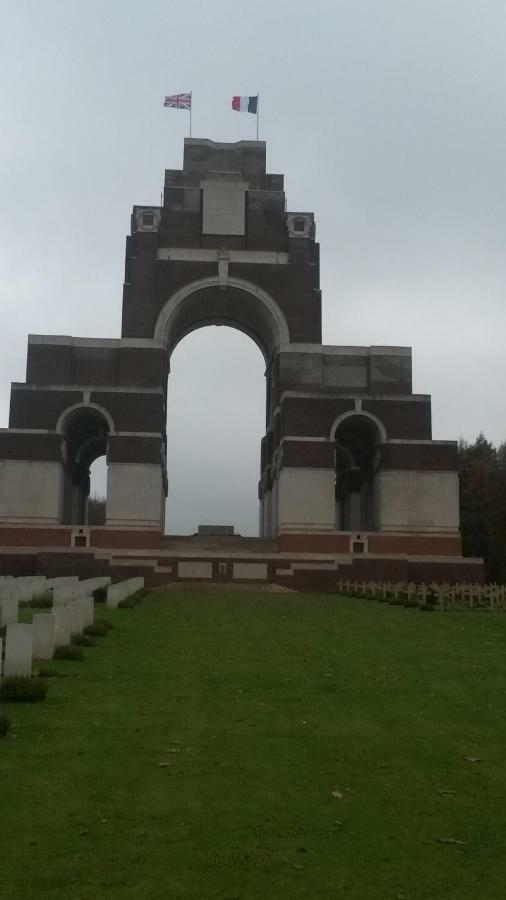 فندق Le Relais De L'Aube Villers-Bretonneux المظهر الخارجي الصورة
